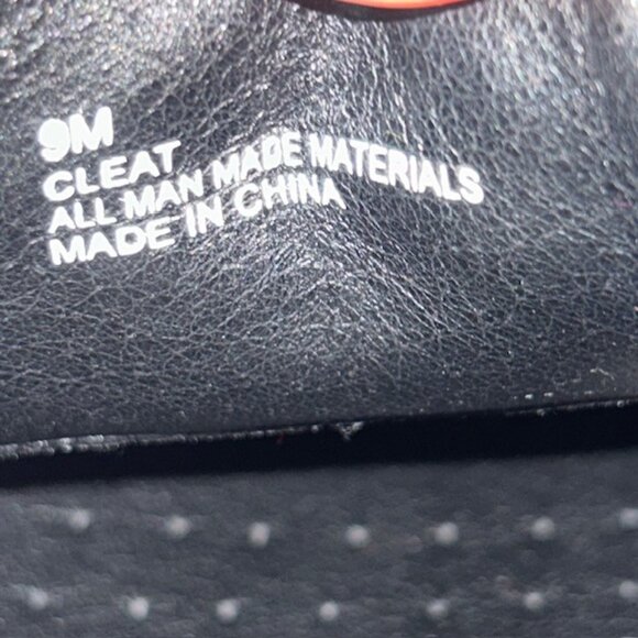 Van Heusen Cleat Black 9 M Men's Dress Shoes Excellent Condition - Picture 6 of 7